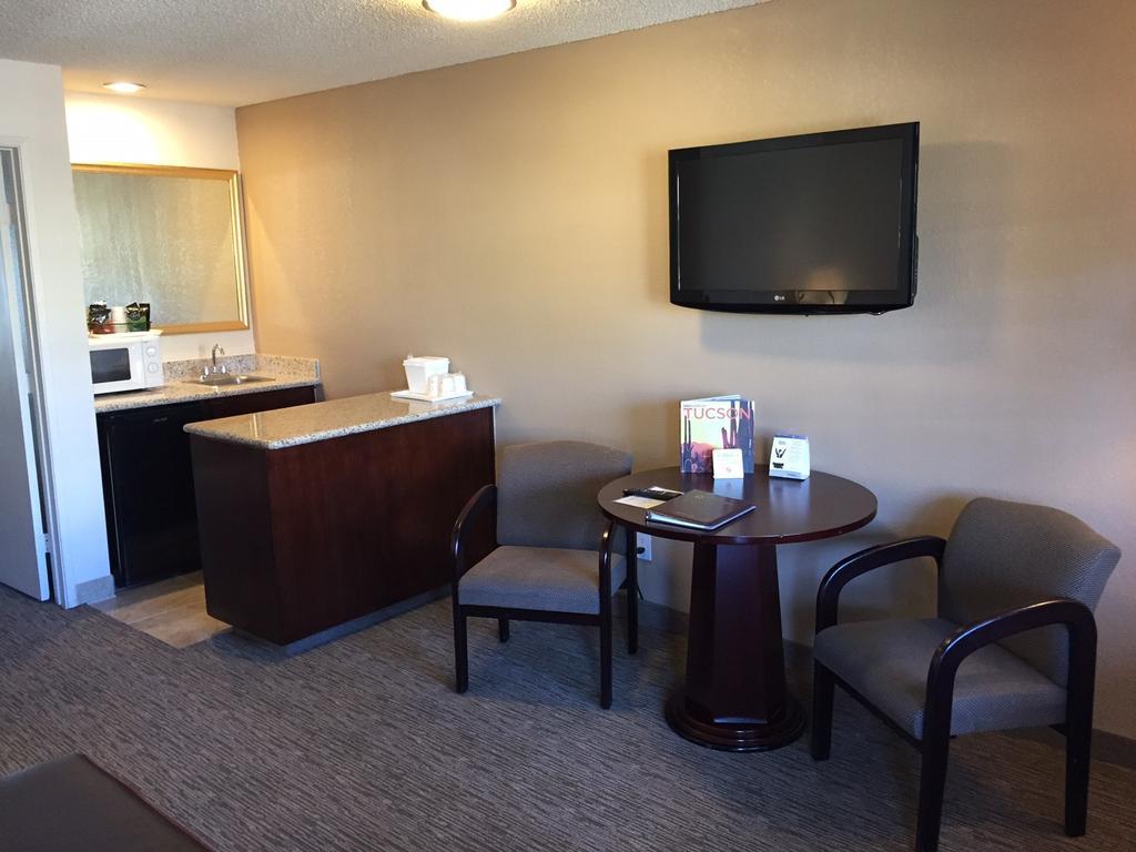 Ramada Tucson East 호텔 외부 사진